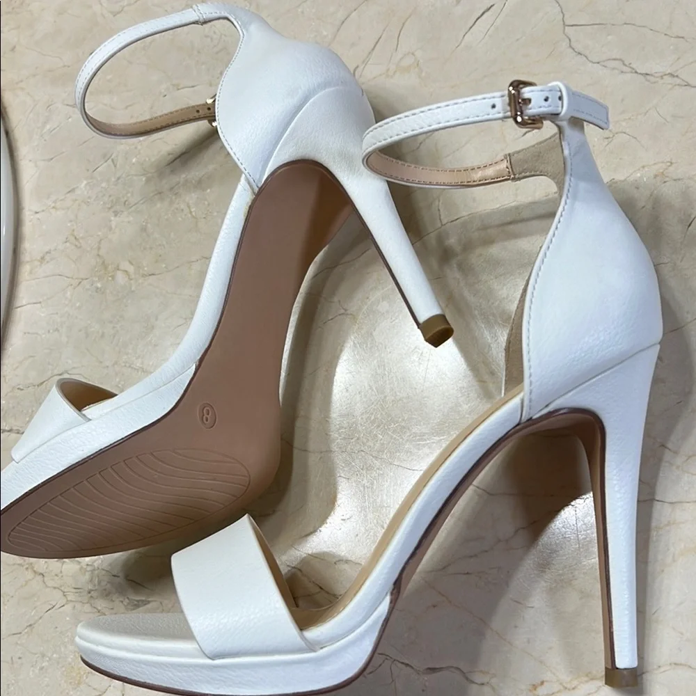 Michael Shannon White Heels Minimalist Design - Picture 3 of 4